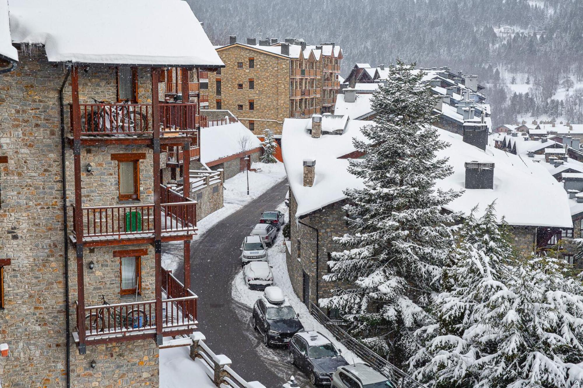 Con Vistas A La Montana, Parking Y Wifi Lejlighed El Tarter Eksteriør billede